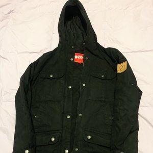 Fjallraven Greenland women’s 6 pocket jacket!